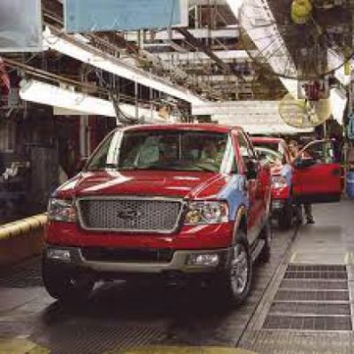Ford a înregistrat în 2013 cele mai bune vânzări din ultimii şapte ani în SUA
